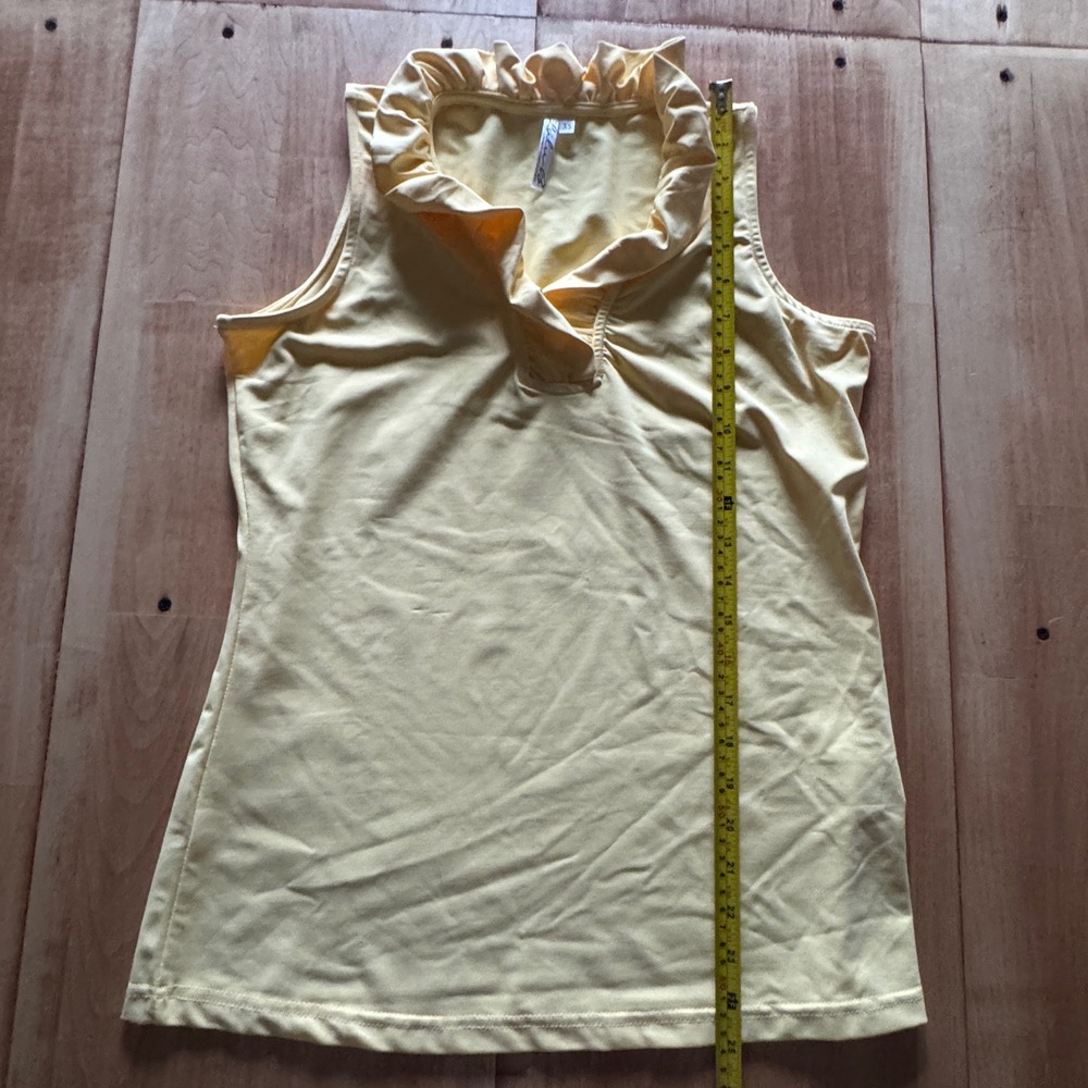 Lulu-B Womens XS Pale Yellow Ruffle Neck Sleeveless Top Golf Activewear Stretch - Picture 2 of 5